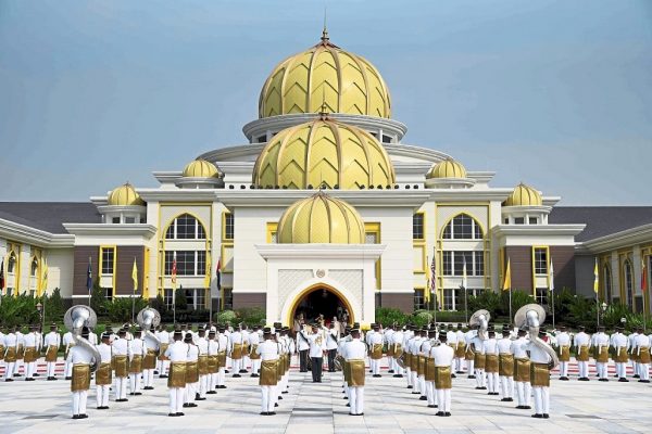 cung điện hoàng gia-malay